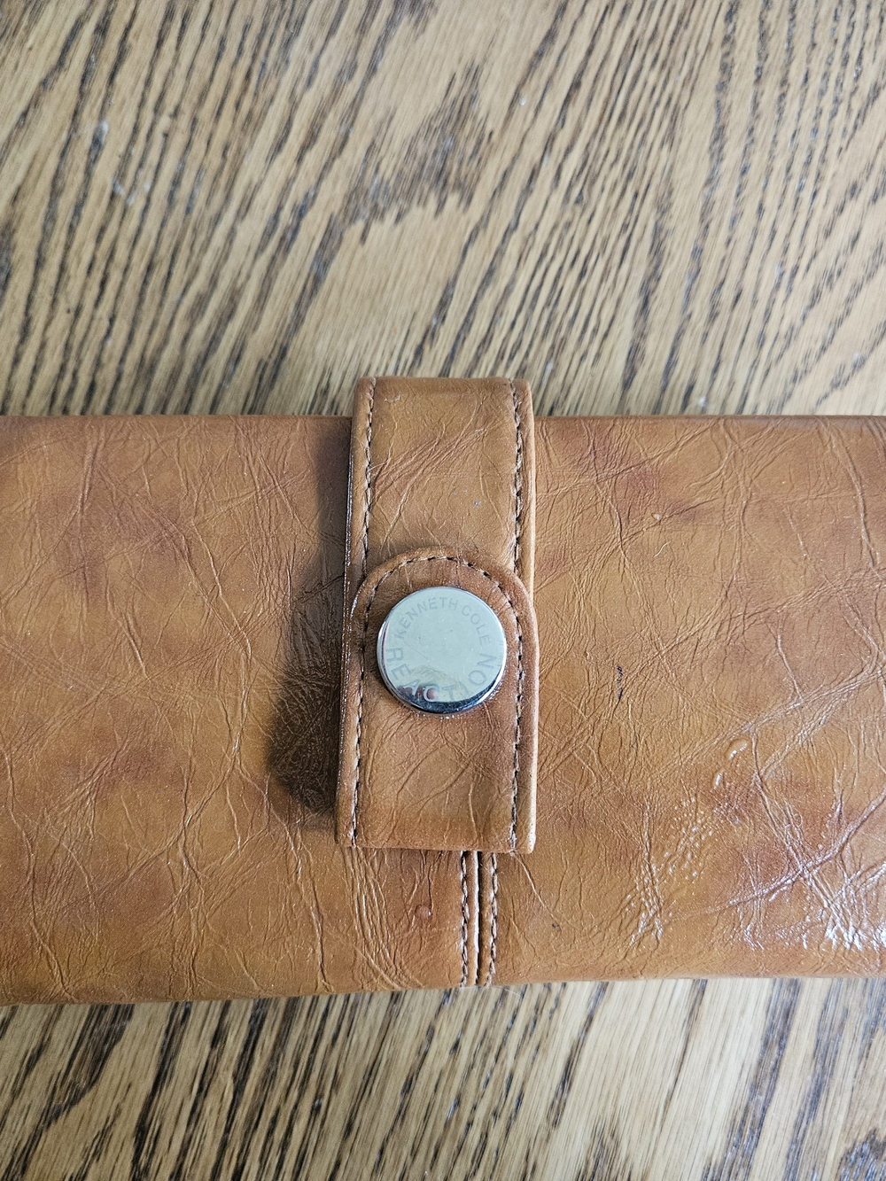 Kenneth Cole Reaction Tan Leather Snap Wallet
